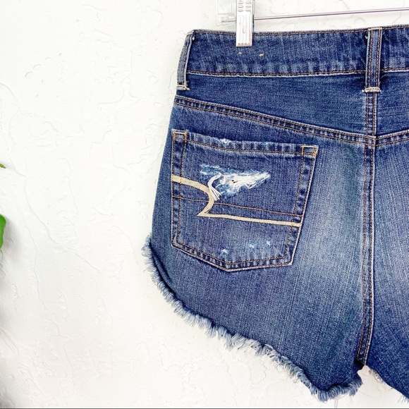 American Eagle Distressed Hi-Rise Festival Shorts - Picture 5 of 7